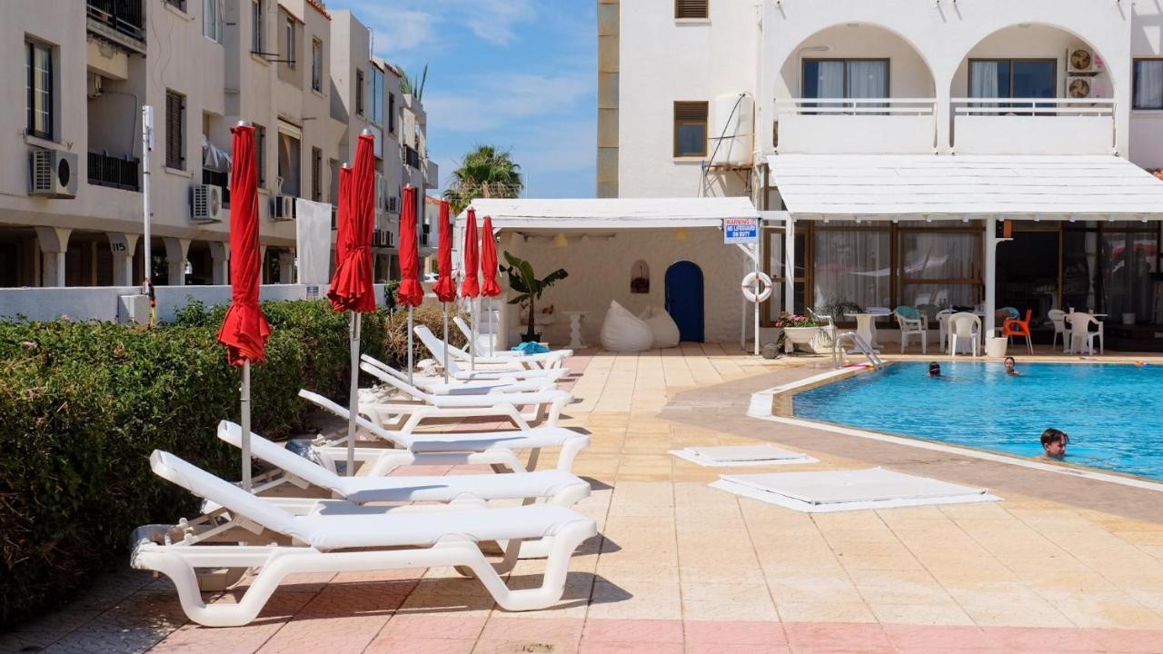 Amore Hotel Apts Paralimni Ngoại thất bức ảnh